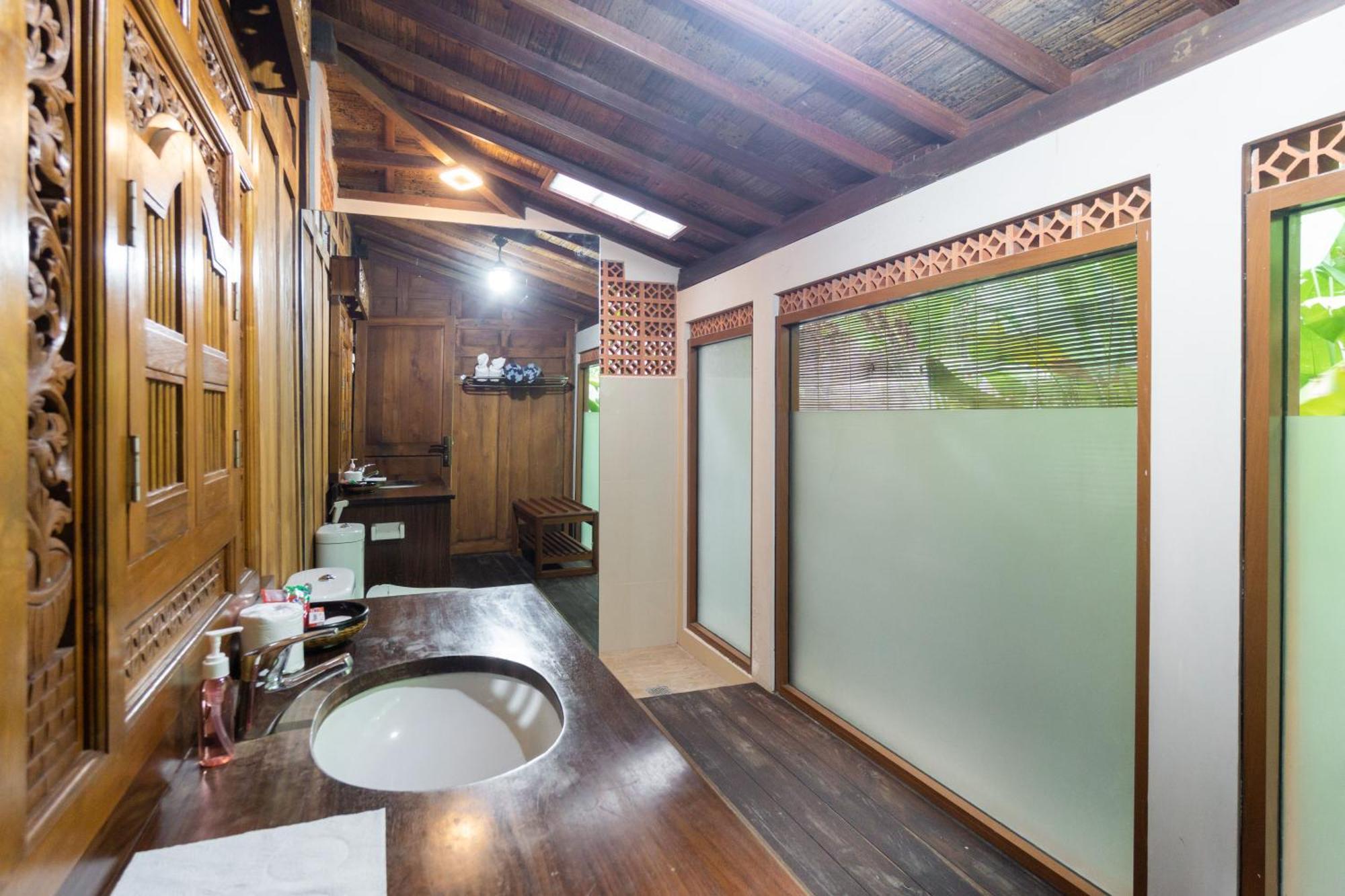 Bali Royal Heritage Villa Σεμινιάκ Δωμάτιο φωτογραφία